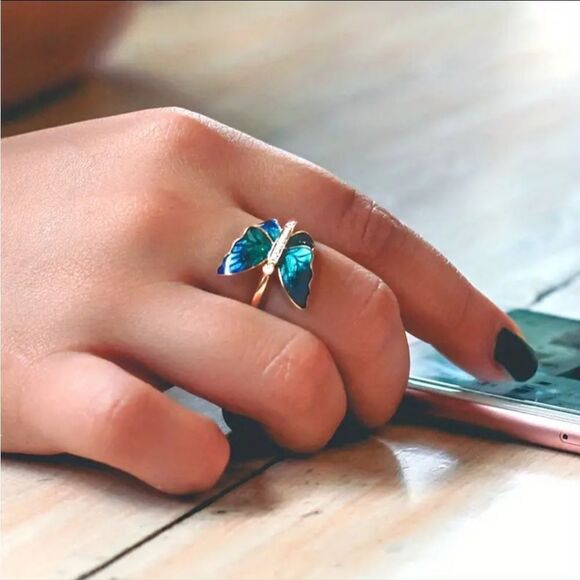 Creative Butterfly Ring sz 7 - Picture 7 of 7